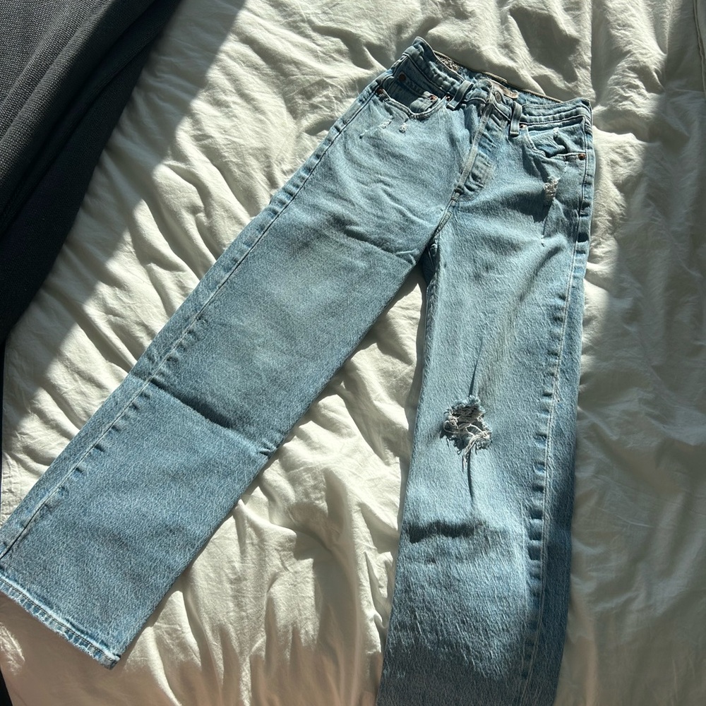 Levi's Ribcage Straight Ankle Jeans